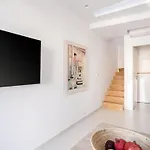 Mythodea Luxury Апартаменты *